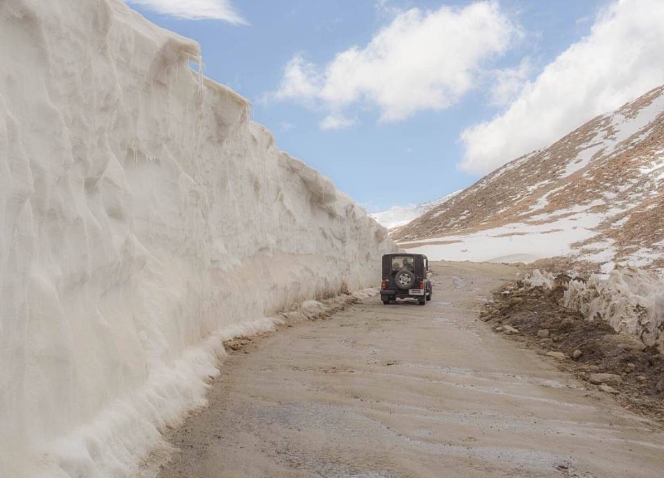Khardung La Pass Ladakh, Visiting Timings, Height, Things to do