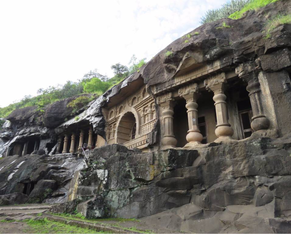 nashik tourist places pandavleni caves